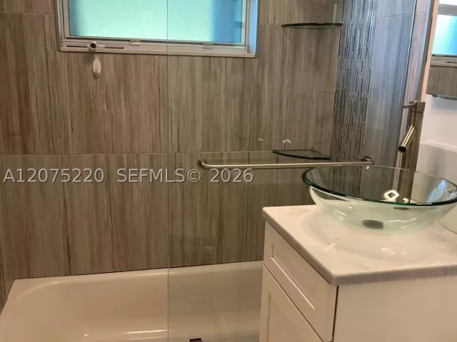 3-bedroom home for rent in Hallandale Beach -  - MondialRealty