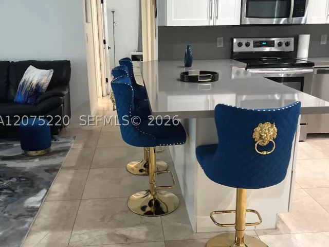 3-bedroom home for rent in Hallandale Beach -  - MondialRealty