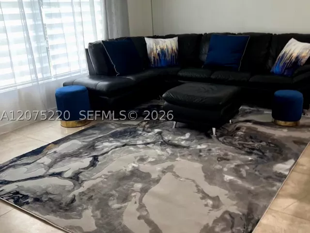 3-bedroom home for rent in Hallandale Beach -  - MondialRealty