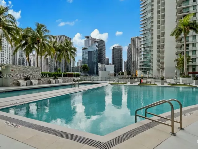 2-bedroom condo for rent in Miami - 90 SW 3RD STREET 3703-1 - MondialRealty
