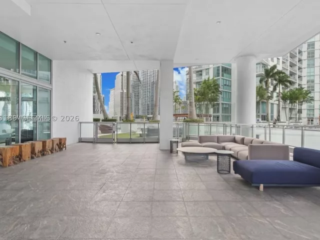 2-bedroom condo for rent in Miami - 90 SW 3RD STREET 3703-1 - MondialRealty