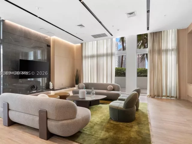 2-bedroom condo for rent in Miami - 90 SW 3RD STREET 3703-1 - MondialRealty