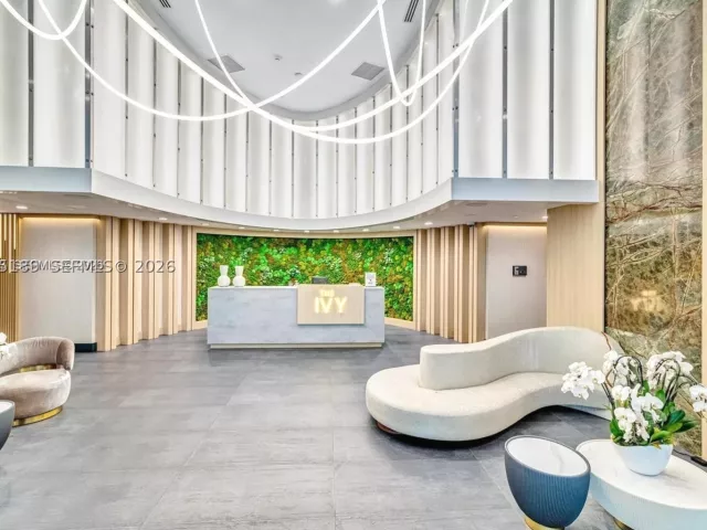2-bedroom condo for rent in Miami - 90 SW 3RD STREET 3703-1 - MondialRealty
