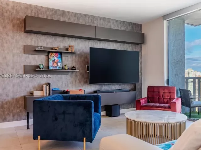 2-bedroom condo for rent in Miami - 90 SW 3RD STREET 3703-1 - MondialRealty