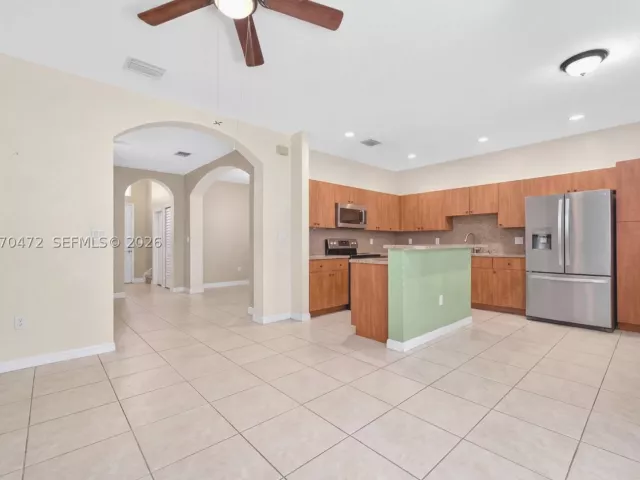 4-bedroom home for sale in Homestead - 13631 SW 256th St - MondialRealty