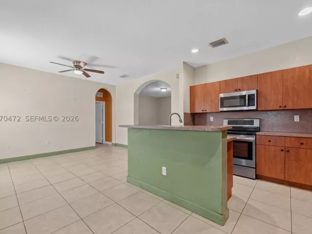4-bedroom home for sale in Homestead - 13631 SW 256th St - MondialRealty