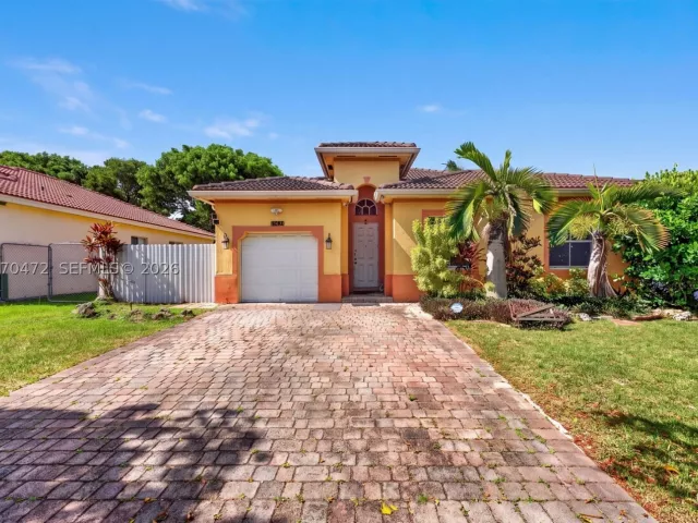 4-bedroom home for sale in Homestead - 13631 SW 256th St - MondialRealty