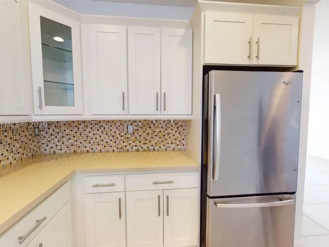 3-bedroom home for rent in Doral - 10428 NW 61st St - MondialRealty