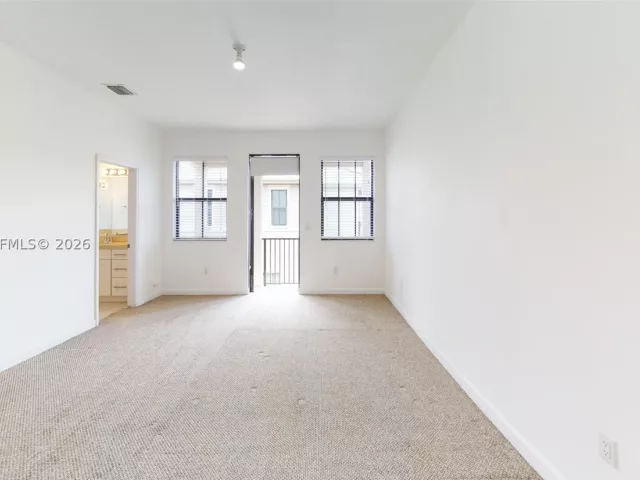 3-bedroom home for rent in Doral - 10428 NW 61st St - MondialRealty