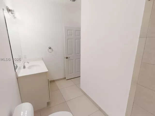 3-bedroom home for rent in Doral - 10428 NW 61st St - MondialRealty