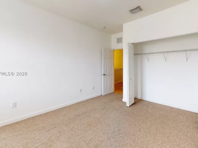 3-bedroom home for rent in Doral - 10428 NW 61st St - MondialRealty