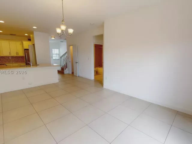 3-bedroom home for rent in Doral - 10428 NW 61st St - MondialRealty