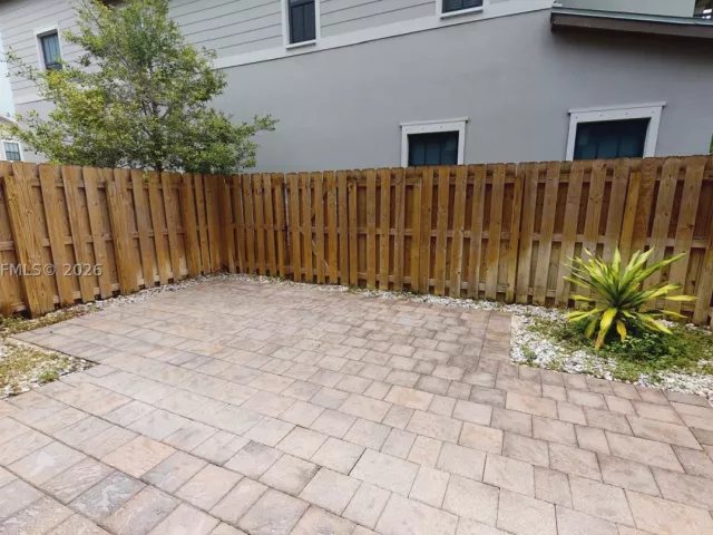 3-bedroom home for rent in Doral - 10428 NW 61st St - MondialRealty