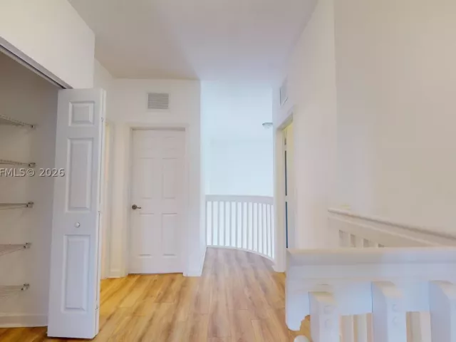 3-bedroom home for rent in Doral - 10428 NW 61st St - MondialRealty