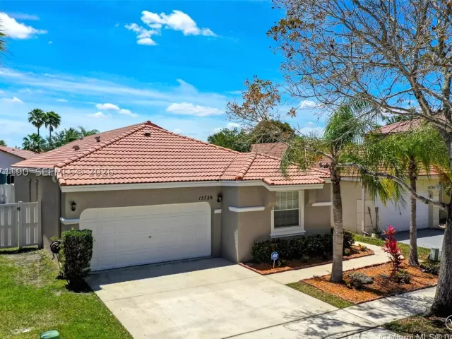 3-bedroom home for rent in Pembroke Pines - 15726 NW 16th Ct 15726 - MondialRealty
