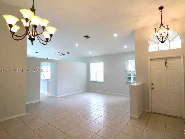 3-bedroom home for rent in Pembroke Pines - 15726 NW 16th Ct 15726 - MondialRealty