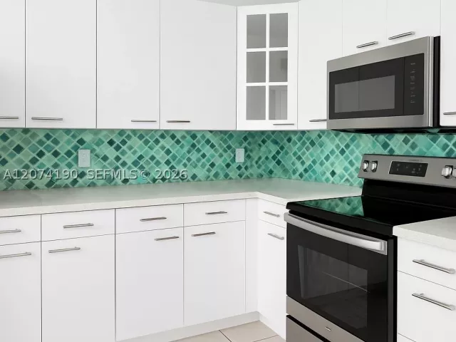 3-bedroom home for rent in Pembroke Pines - 15726 NW 16th Ct 15726 - MondialRealty