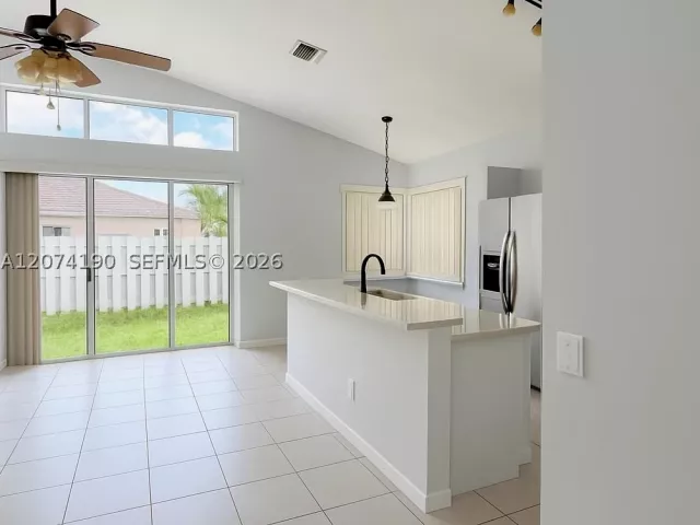 3-bedroom home for rent in Pembroke Pines - 15726 NW 16th Ct 15726 - MondialRealty