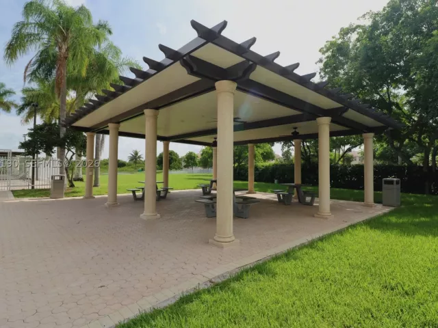 3-bedroom home for rent in Pembroke Pines - 15726 NW 16th Ct 15726 - MondialRealty