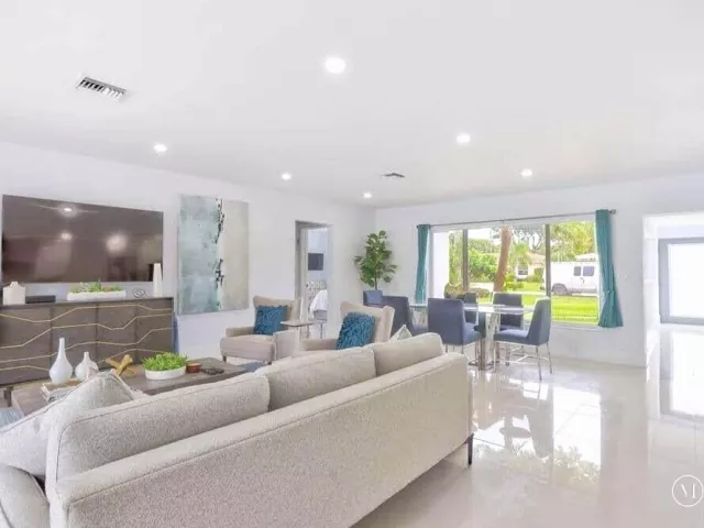3-bedroom home for sale in Fort Lauderdale - 1631 Poinsettia Drive - MondialRealty