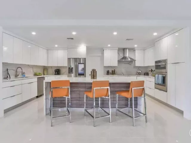 3-bedroom home for sale in Fort Lauderdale - 1631 Poinsettia Drive - MondialRealty
