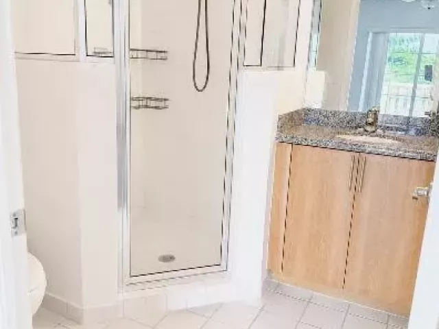 3-bedroom home for rent in Fort Lauderdale - 620 NE 7TH Avenue 620 - MondialRealty