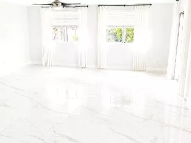 3-bedroom home for rent in Fort Lauderdale - 620 NE 7TH Avenue 620 - MondialRealty