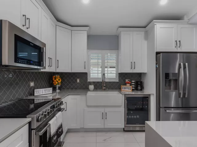 3-bedroom home for sale in Deerfield Beach - 533 NE 1st Avenue - MondialRealty