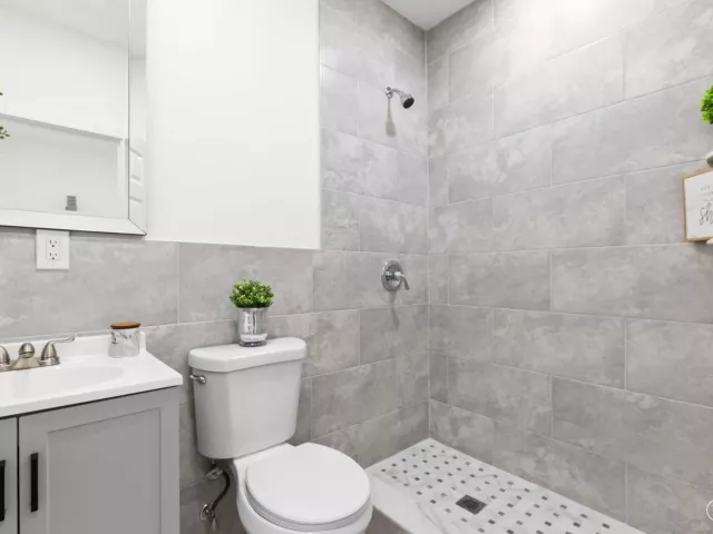 3-bedroom home for sale in Deerfield Beach - 533 NE 1st Avenue - MondialRealty