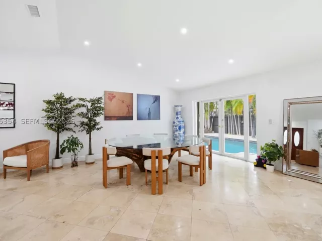 3-bedroom home for rent in Miami - 12715 SW 96th Ter 12715 - MondialRealty