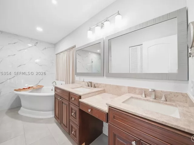 3-bedroom home for rent in Miami - 12715 SW 96th Ter 12715 - MondialRealty