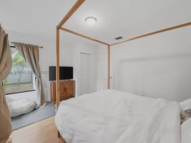 3-bedroom home for rent in Miami - 12715 SW 96th Ter 12715 - MondialRealty
