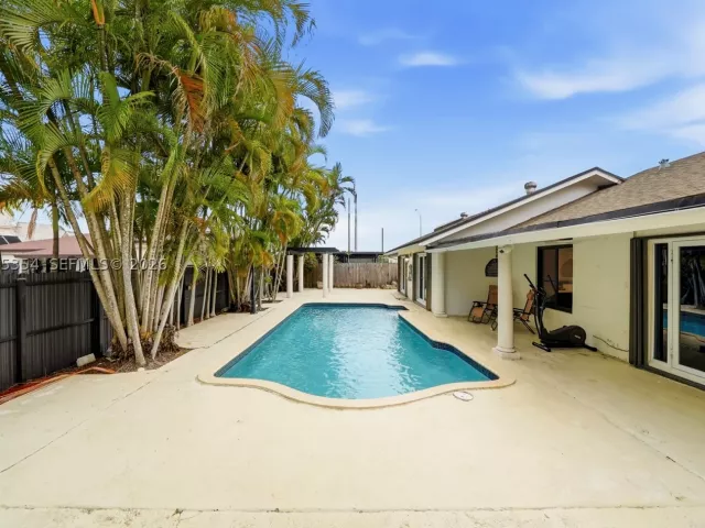 3-bedroom home for rent in Miami - 12715 SW 96th Ter 12715 - MondialRealty