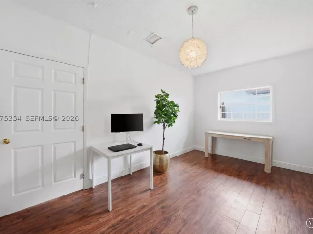 3-bedroom home for rent in Miami - 12715 SW 96th Ter 12715 - MondialRealty