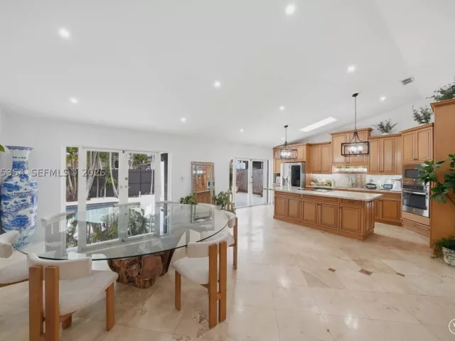 3-bedroom home for rent in Miami - 12715 SW 96th Ter 12715 - MondialRealty