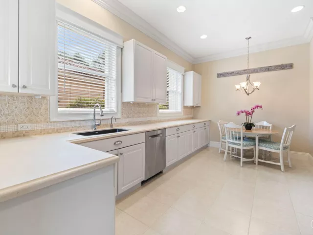 3-bedroom home for sale in West Palm Beach - 9139 Bay Harbour Circle - MondialRealty