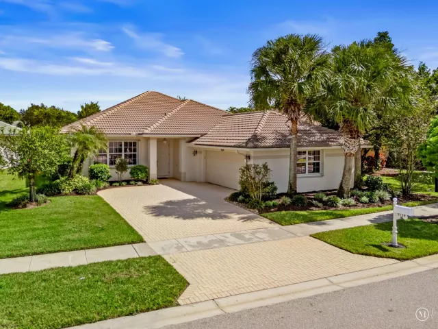 3-bedroom home for sale in West Palm Beach - 9139 Bay Harbour Circle - MondialRealty