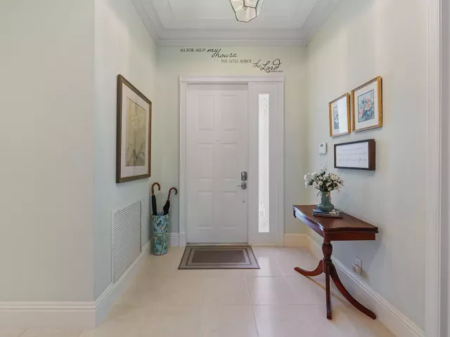 3-bedroom home for sale in West Palm Beach - 9139 Bay Harbour Circle - MondialRealty