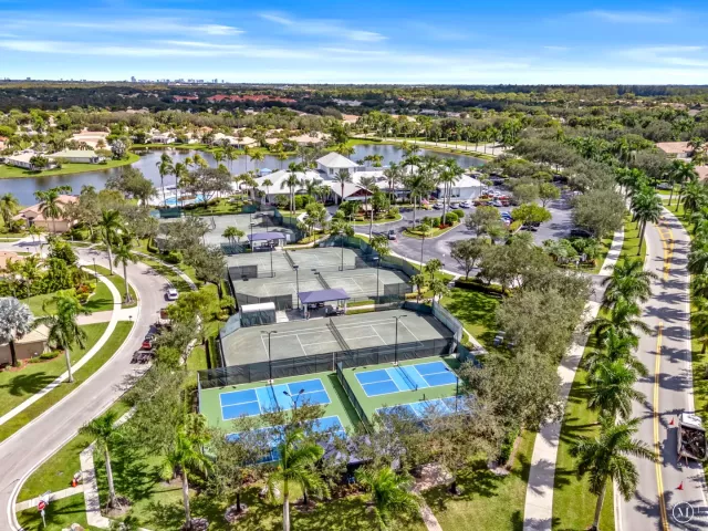 3-bedroom home for sale in West Palm Beach - 9139 Bay Harbour Circle - MondialRealty