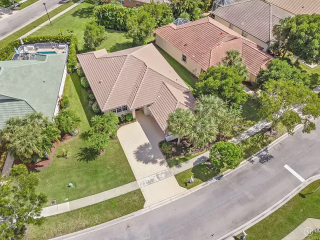 3-bedroom home for sale in West Palm Beach - 9139 Bay Harbour Circle - MondialRealty