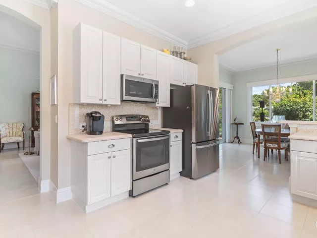3-bedroom home for sale in West Palm Beach - 9139 Bay Harbour Circle - MondialRealty