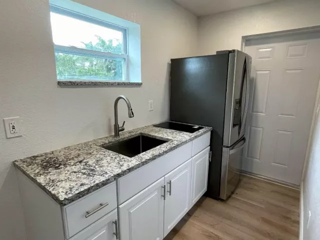 4-bedroom home for sale in West Palm Beach - 4790 Alberta Avenue - MondialRealty