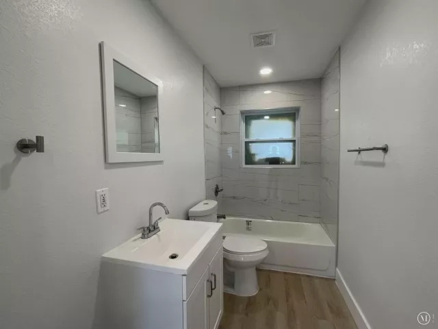 4-bedroom home for sale in West Palm Beach - 4790 Alberta Avenue - MondialRealty