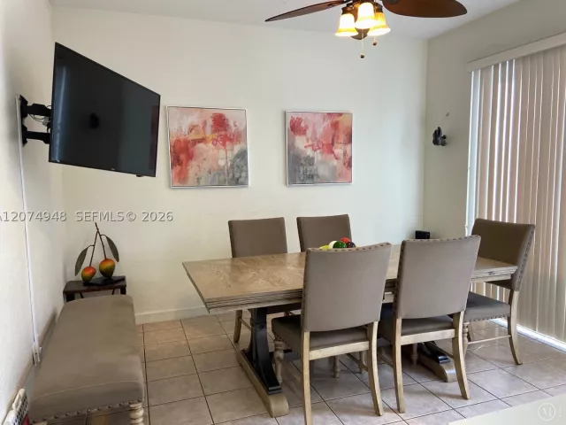 3-bedroom home for rent in Doral - 11236 NW 56th St - MondialRealty