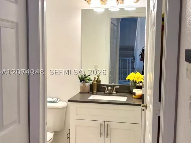 3-bedroom home for rent in Doral - 11236 NW 56th St - MondialRealty