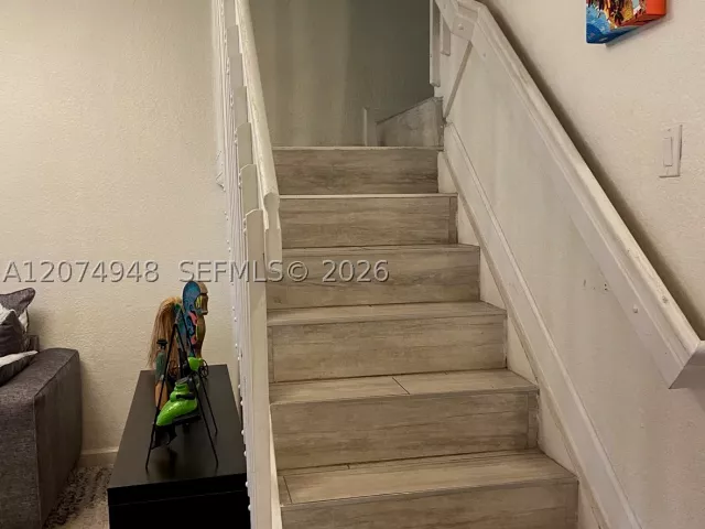 3-bedroom home for rent in Doral - 11236 NW 56th St - MondialRealty