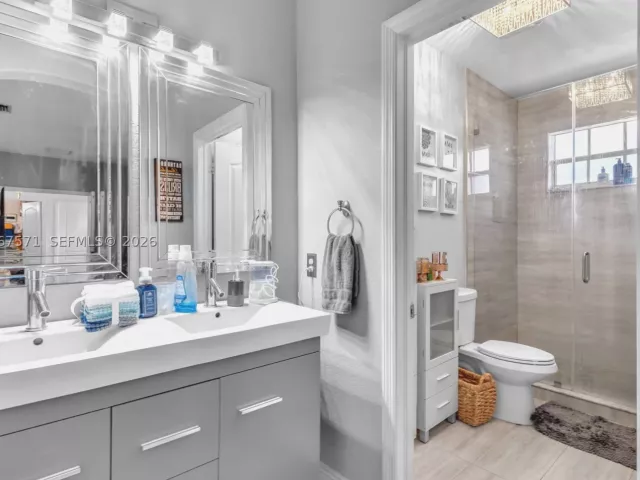 3-bedroom home for sale in Miami - 12382 SW 213th Ter - MondialRealty