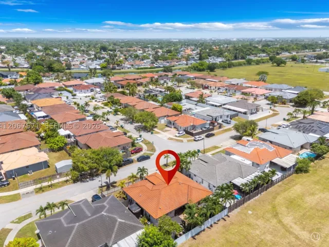 3-bedroom home for sale in Miami - 12382 SW 213th Ter - MondialRealty