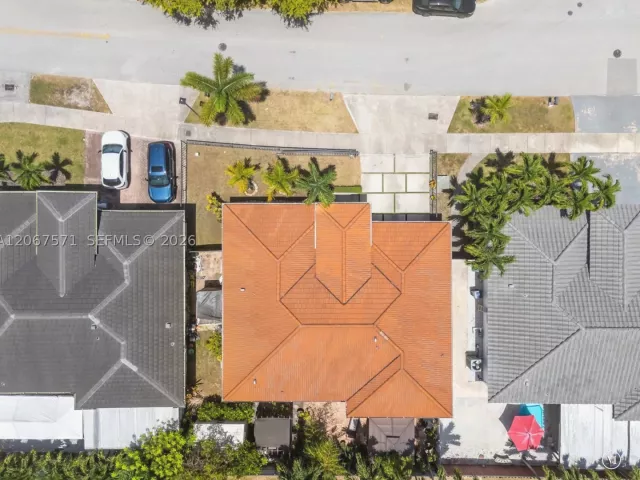 3-bedroom home for sale in Miami - 12382 SW 213th Ter - MondialRealty