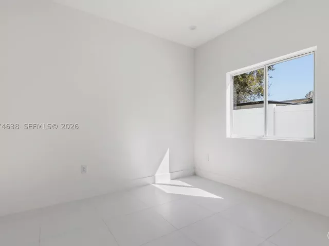 5-bedroom home for sale in Miami - 5735 SW 4th St - MondialRealty